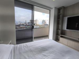 Apartaestudio amoblado, Edificio asturiano 502