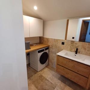 Appartements Cadiere jacuzzi : photos des chambres