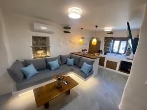 Verde Studio Steni, Tinos