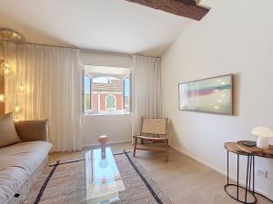 Nestor&Jeeves - BEIGE RIVIERA - Standing suite