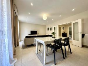 Appartements Le Sully Nest - Clim et parking : photos des chambres