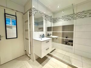 Appartements Le Sully Nest - Clim et parking : photos des chambres