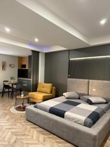 21 Dream Apartments