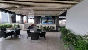 Muntinlupa Residence by Mahogany