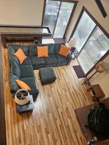 Rustic Mountain Escape Waterpark, Ski & Views!