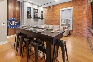 Top Floor Loft by Convention Center Smart Home