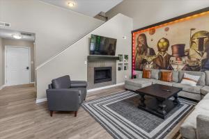 Spacious Town Home near ICC