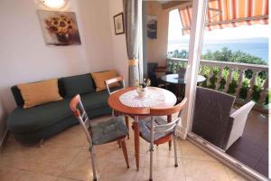 One-Bedroom Apartment Crikvenica 50