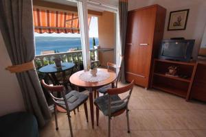 One-Bedroom Apartment Crikvenica 50