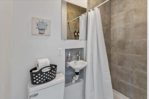 Cozy Retreat in Historic Indianapolis Neighborhood Close to Downtown