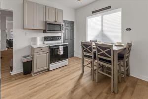 Cozy Retreat in Historic Indianapolis Neighborhood Close to Downtown