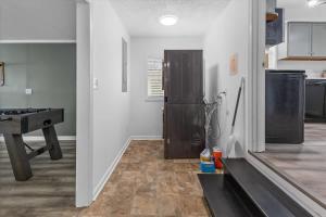 6BR Family Home by Grand Park