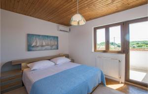 Gorgeous Home In Porec