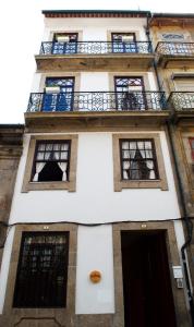 Rua das Taipas nº5, União de Freguesias do Centro, 4050-599 Porto, Portugal.