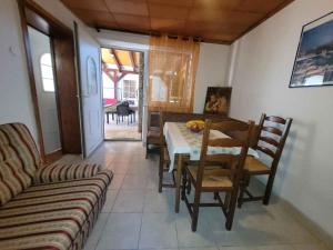 Apartment in Novi Vinodolski 15381