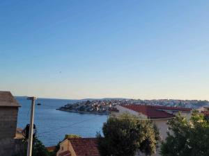 Apartment in Novi Vinodolski 15381