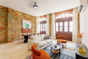 Casco Viejo Bright & Cozy Loft with Balcony