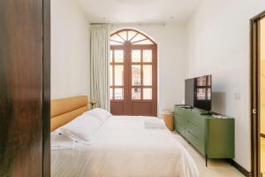 Casco Viejo Bright & Cozy Loft with Balcony