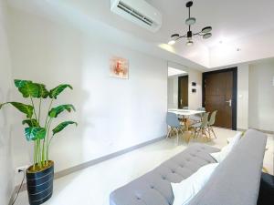 1 BR Cozy unit Uptown Parksuites BGC