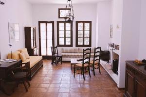 - Kioupi - 2 bedroom elegant and stylish house