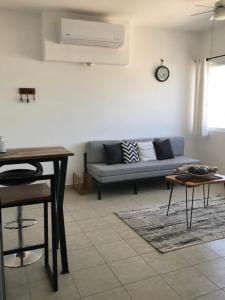 Beautiful loft - 10 minutes from beach