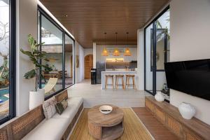 Rice Field 3BR Villa with Pool & Daily Breakfast by Santi Management - 4hvězdičkové hotely ve městě Bedahulu