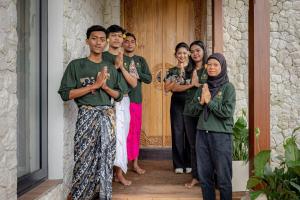 Rice Field 3BR Villa with Pool & Daily Breakfast by Santi Management