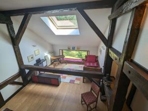 Maisons de vacances Superbe Ferme Renovee avec Cheminee, Wifi, et Jeux Exterieurs pres de Gerardmer et Epinal - FR-1-589-28 : photos des chambres
