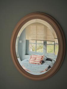 Maisons de vacances Authentic Chalet By The Lignon River : photos des chambres