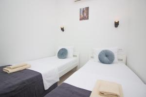 Family friendly house with a swimming pool Sabunike, Zadar - 24804