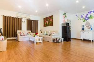 Charming Cartoon-Themed 3BR Family Villa with Karaoke & Kitchen in Bonanza Khao Yai 适合家庭和朋友 , 會說中文
