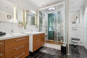 Large apartment for max 13pax Tromsø