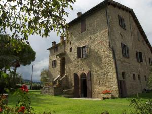 Rustic Apartment in Modigliana with Pool