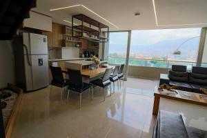 Penthouse de Lujo con Jacuzzi y Vista