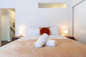 3bed plus Garage, Minutes from the Action Sleeps 8