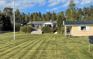 Amazing Home In Motala With Wifi
