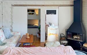 Amazing Home In Motala With Wifi