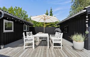 Three-Bedroom Holiday Home In Jerup