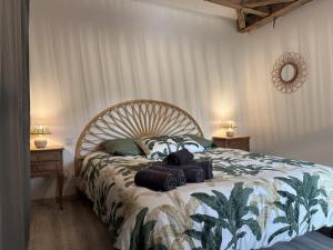 Maisons de vacances Gite rustique renove avec jeux pour enfants, climatisation et jardin privatif a Rocles - FR-1-489-546 : photos des chambres