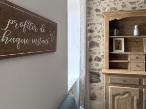 Maisons de vacances Gite rustique renove avec jeux pour enfants, climatisation et jardin privatif a Rocles - FR-1-489-546 : photos des chambres