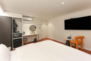 No 25 Hotel Namgumi Branch