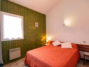 Chalet à Usson-en-Forez avec cheminée, animaux admis et terrasse - FR-1-496-163