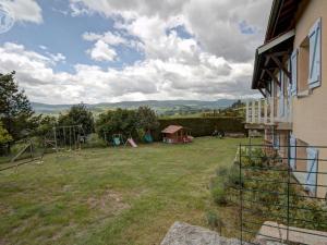 Maisons de vacances Maison lumineuse avec jardin, garage, jeux exterieurs, animaux acceptes - FR-1-496-291 : photos des chambres