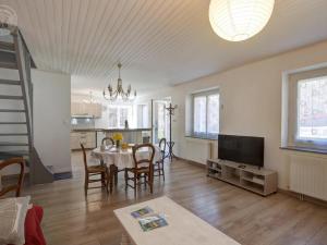 Maisons de vacances Charmant Gite Renove avec Jardin Privatif, Wifi inclus - FR-1-496-331 : photos des chambres
