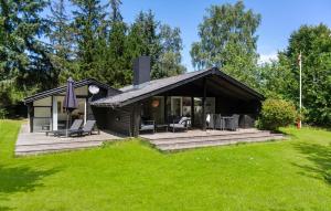 Nice Home In Blåvand With Wifi