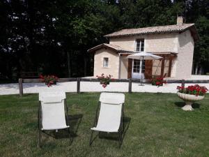 Charmante maison en forêt près dEymet, animaux admis - FR-1-616-247