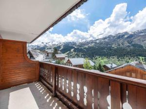 Appartement familial au pied des pistes avec balcon et parking - FR-1-565-128