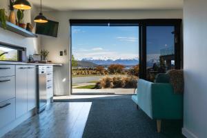 Simply Stunning Studio 1