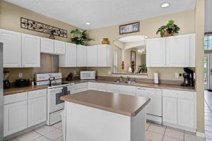 6BR-5BA-Terra Verde Resort -Private Pool-WiFi-Near Disney