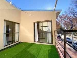 Moderno departamento con balcón privado en San Rafael